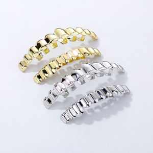 Parrilla Dental Hip Hop de Cobre Chapado en Oro de 18K con 10 Dientes y Superficie Lisa - Joyería Dental Unisex para Raperos, Parte Superior e Inferior, para Fiesta de Halloween, Venta al por Mayor - Product Image 1