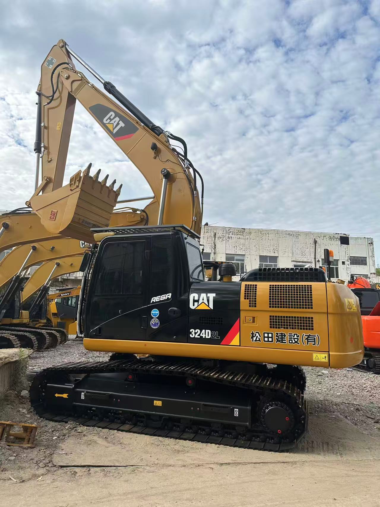 24 Ton Original CAT Caterpillar 324D Excavator for Sale CAT 324D2L