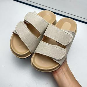 Sandales de plage pour filles, tongs décontractées à semelle épaisse, claquettes unies pour garçons, pour la plage et les activités de plein air - Product Image 3