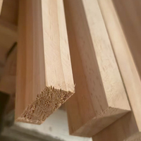 Lattes de bois de pin haute densité 3x1 découpées avec précision pour modèles architecturaux et projets de bricolage