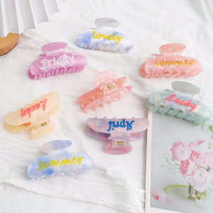Pinces à cheveux colorées en forme de lettres, jolies pinces à cheveux en acrylique <span class=keywords><strong>pour</strong></span> femmes et filles, accessoires de coiffure <span class=keywords><strong>pour</strong></span> demi-<span class=keywords><strong>chignon</strong></span> - Product Image 3