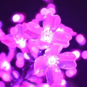 Vente directe usine Longteng – Ornements de Noël en résine rouge pour jardin extérieur, <span class=keywords><strong>cerisier</strong></span> artificiel lumineux à <span class=keywords><strong>LED</strong></span> IP65 de 1,8 m - Product Image 6