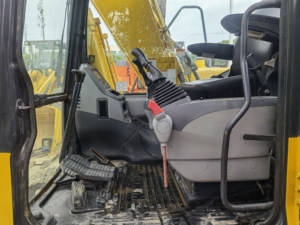 Fuel-efficient Komatsu PC130-7 Used Medium-sized <b>Excavator</b> 13 Ton 2023 Model Engine Excellent Digger Cleaning Demolition Waste - Product Image 6
