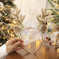 Serre-tête fantaisie de Noël avec bois de renne, paillettes, clochettes et chaînes en plastique et tissu – Vente en gros usine
