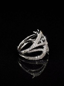Anillo de Diamantes de Calidad Premium con Diamantes de Corte Brillante, Elegante Joyería de Oro para Mujer, Regalos de Boda y Lujo en Venta - Product Image 3