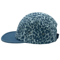 Gorra de béisbol estilo campamento de 5 paneles, sin estructura, vintage y de moda, de mezclilla de algodón con visera plana, con estampado de leopardo y bicolor