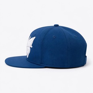 Gorra de Visera Plana de 6 Paneles Bordada en Chenilla T&L, 100% Algodón, Impermeable, para Carreras de Karting, Venta al Por Mayor - Product Image 4