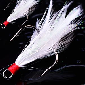 Acier à haute teneur en carbone avec paillettes de plumes Triple crochet Triple crochet résistant à la corrosion adapté à la pêche en eau salée ou en rivière - Product Image 5