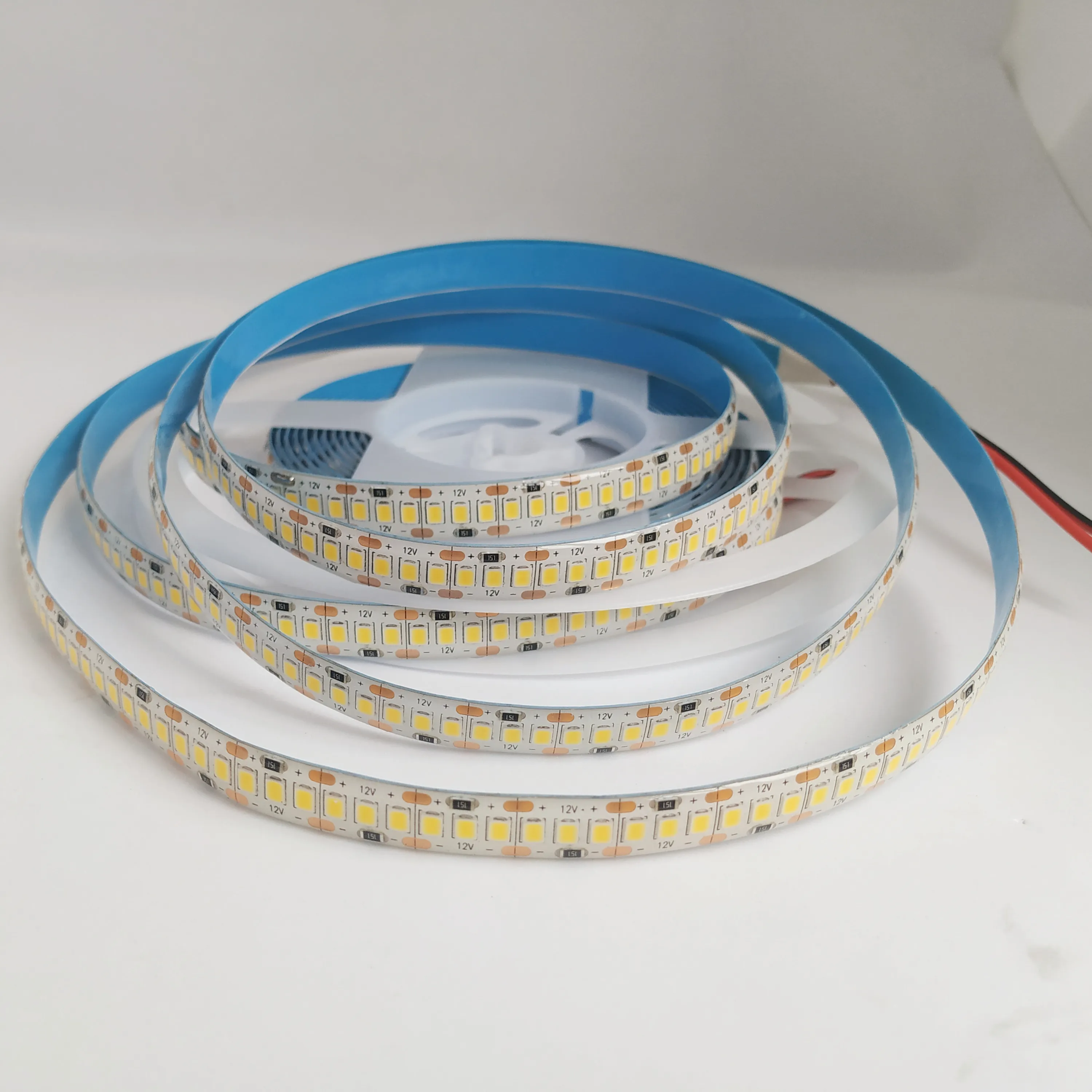 Bande lumineuse led flexible, 240 diodes/M 5m par rouleau, 12v DC, SMD 2835 3000k 4000k 5000k 6500k IP44