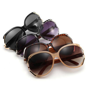 Gafas de Sol para Mujer Conchen, Montura de Metal y PC, Protección UV400, para Viajes, Conducir y Moda - Product Image 2