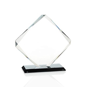 Al por mayor logotipo personalizado palabra grabado 3D en blanco óptico K9 cristal trofeo vidrio Premio placa - Product Image 1