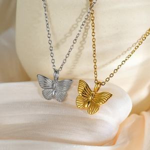 Collar de Mariposa Chapado en Oro de 18K al por Mayor, Joyería de Acero Inoxidable, Collar con Colgante de Mariposa de Moda para Mujer - Product Image 2