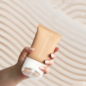 Bon soin de la peau raffermissant lotion <span class=keywords><strong>pour</strong></span> <span class=keywords><strong>le</strong></span> <span class=keywords><strong>corps</strong></span> hydratante marque privée avec Spf 50 vente en gros <span class=keywords><strong>crème</strong></span> <span class=keywords><strong>pour</strong></span> <span class=keywords><strong>le</strong></span> <span class=keywords><strong>corps</strong></span> rouleau - Product Image 3