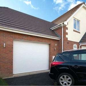 باب مرآب ألومنيوم دوار ذو طبقتين عمودي كهربائي أبيض اللون بجودة عالية ومظهر جميل - Product Image 3