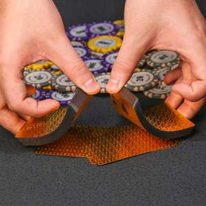 أوراق لعب ذهبية عالية الجودة متعددة الأنماط من مادة PET، بطاقات بوكر أنيقة للتجمعات الحضرية على الأسطح وألعاب الساحات المسائية - Product Image 3