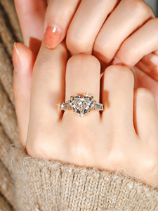 Anillo de compromiso SGARIT con corte de corazón personalizado, diamante cultivado en laboratorio, oro de 18k, VVS D 2EX 2ct, certificado IGI, anillo de joyería estilo clásico. - Product Image 5