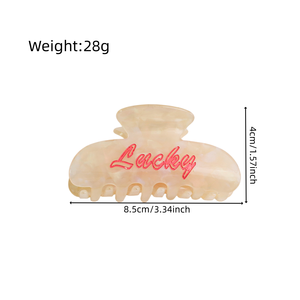 กิ๊บติดผมพลาสติกสลักลายคำว่า “2026 Summer Lovely Sweet Pretty Lucky Gift” ขนาด 8.5 ซม. สำหรับฤดูเดือนพฤษภาคม <span class=keywords><strong>วัน</strong></span><span class=keywords><strong>ศุกร์</strong></span> เดือนที่ 8 ของปี  ของขวัญน่ารัก หวาน สวย โชคดี - Product Image 6