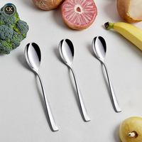 Cuillère à dîner élégante haut de gamme en métal poli miroir pour la maison et les restaurants, cuillère à dessert, à thé et à café en acier inoxydable