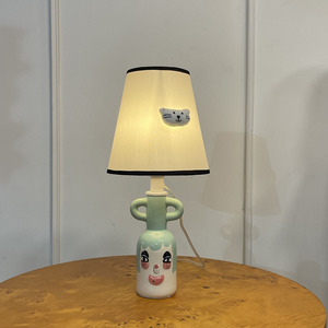 Lampe de table en céramique avec design visage de chat, lumière LED E27 pour la décoration de chambre et de bureau - Product Image 1