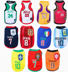 Vêtements pour animaux <span class=keywords><strong>de</strong></span> compagnie les plus vendus, en polyester respirant et durable, pour chiens et chats, à porter en extérieur, design <span class=keywords><strong>de</strong></span> costume <span class=keywords><strong>de</strong></span> football - Product Image 3