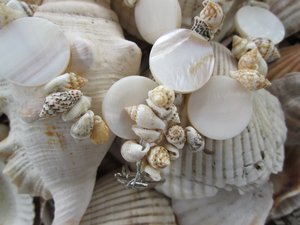 Cordon personnalisé en coquillages naturels, résistant à l'eau, longue chaîne pour téléphone portable, porte-carte d'identité, chaîne de téléphone portable personnalisée en coquillages - Product Image 5