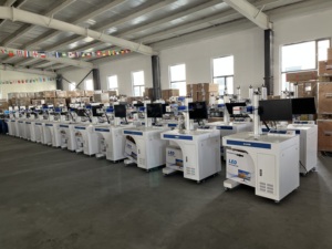 Marqueur laser de <span class=keywords><strong>table</strong></span> à fibre, graveur de type armoire pour métaux, machine de marquage laser à fibre 20W 50W 60W 100W - Product Image 3