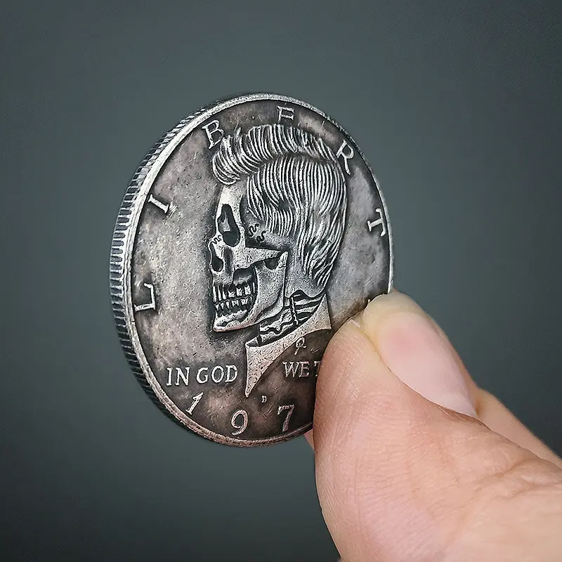 Nouvelle arrivée de pièces en alliage de zinc personnalisé 3D double face gravé Challenge Coin pour la collection