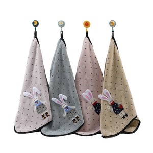 Toalla de Coral Fleece Bordada en 3D Kim Ryan, 34x74cm, Súper Absorbente, Suave, para Uso Doméstico - Product Image 5