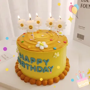5pcsスマイルフェイスケーキキャンドルInsかわいい誕生日パーティー漫画かわいいスマイリーケーキの装飾デイジーイエロースマイルキャンドル