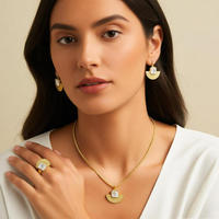 Ensemble de bijoux en acier inoxydable avec strass carrés en forme d'éventail, collier ras du cou, bracelet, boucles d'oreilles clous et bague, accessoires de mode pour femme