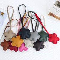 Cuir PU mignon fleur gonflée sac breloques sac à main pendentif breloque suspendu voiture décoration cuir breloque porte-clés cadeaux