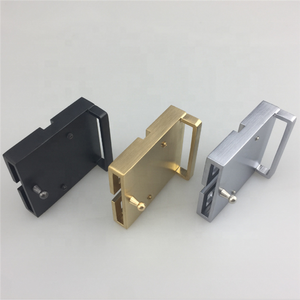Fibbia per cintura personalizzata in ottone a forma di b. - Product Image 6