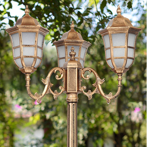 Lampadaire de jardin extérieur en laiton à LED blanc chaud avec abat-jour en verre IP65 AC 220V 2700K, détecteur de mouvement, alimentation solaire, intensité variable, garantie 10 ans - Product Image 3