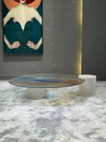 Luxuriöser High-End Wasserwellen-Effekt Gehärtetes Glas Massiver Marmor Farbenfroher Runder Couchtisch Minimalistisches Designer-Modell