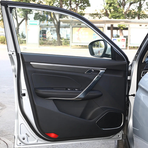 Modèle 2022 à bas prix pour Boyue <span class=keywords><strong>X</strong></span> 1.8TD DCT, SUV d'occasion, 5 places, 5 portes, traction avant, 7,7 L/100 km - Product Image 3