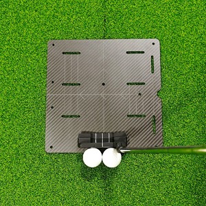 SwingPerfect Golf Plaque <span class=keywords><strong>de</strong></span> putting en fibre <span class=keywords><strong>de</strong></span> carbone, planche <span class=keywords><strong>de</strong></span> positionnement pour 4 balles, double face carrée, aides d'entraînement ambidextres, non miroir - Product Image 4