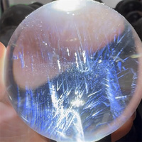 Sphère de cristal de quartz bleu plume naturel de haute qualité avec aiguille bleue pour la décoration