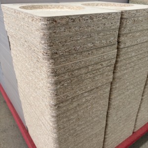 Tablero de Partículas a Precio Económico de 12mm, 15mm, 18mm, 9mm, 25mm, <span class=keywords><strong>8mm</strong></span>, Crudo y Liso para Muebles y Gabinetes - Product Image 1
