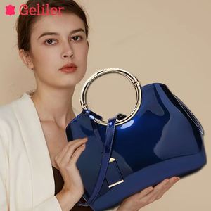 Bolso de Mano de Mujer de Cuero PU de Lujo, Moderno y de Alta Calidad, con Cierre de Cremallera, Gran Capacidad y Diseño Portátil - Product Image 1
