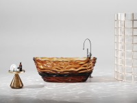 Baignoire autoportante en résine cristalline transparente à texture ondulée avec ensemble d'accessoires de salle de bain pour villa et hôtel