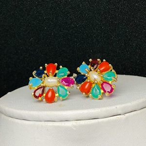 Boucles d'oreilles pierres magnifiques Boucles d'oreilles fleur de Navaratna Boucles d'oreilles perles de Bollywood multicolores - Product Image 3
