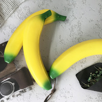 Jouet anti-stress souple en mousse PU en forme de petite banane de 9 cm, à récupération lente, pour les 14 ans et plus
