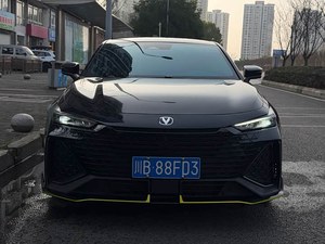 Venta al por Mayor en China: Changan Univ 1.5T 2023 2024 2025, Autos Nuevos 2024, Changan UNI-V IDD, Auto de Gasolina en Venta - Product Image 3