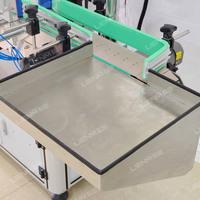 Machine d'étiquetage automatique de bouteilles de boissons à haute productivité avec codage de date et étiquetage par autocollant