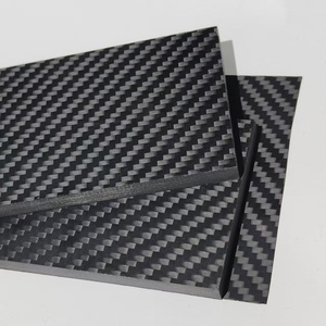 Placa de Fibra de Carbono 3k, Patrón a Cuadros Negro y Gris, Material Ligero de Alta Resistencia - Product Image 2