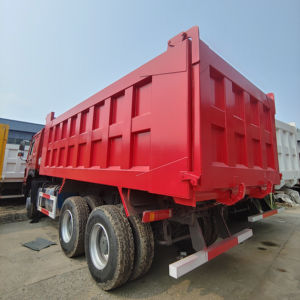 Encuentra camiones volquete similares de 32-35 metros cúbicos, LHD/RHD, 30 m³, 12 ruedas, Howo 8x4, usados, procedentes de China. - Product Image 1