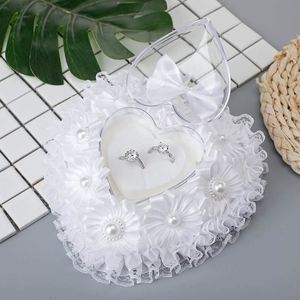 Coussin de mariage avec boîte en forme de cœur transparente, décoré de dentelle blanche et de perles, porte-bague pour cérémonie de fiançailles - Product Image 1