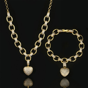 Conjunto de 2 Piezas de Joyería Elegante para Mujer, Collar y Pulsera con Incrustaciones de Circonio en Forma de Corazón, de Cobre Dorado Ecológico - Product Image 1