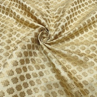 Robes traditionnelles élégantes, légères, respirantes et à séchage rapide en tissu brocart de luxe, tissé à motifs géométriques abstraits, style Kurta Blouse Artisanat