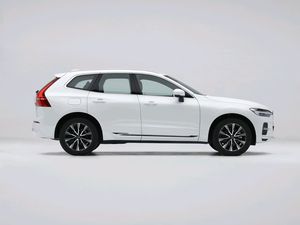 Fabriqué en Chine Vo Lvo <span class=keywords><strong>XC60</strong></span> SUV 2026 4WD Intelligent Deluxe Conduite à gauche Essence et voiture <span class=keywords><strong>hybride</strong></span> <span class=keywords><strong>Prix</strong></span> d'usine Vo Lvo <span class=keywords><strong>XC60</strong></span> - Product Image 2